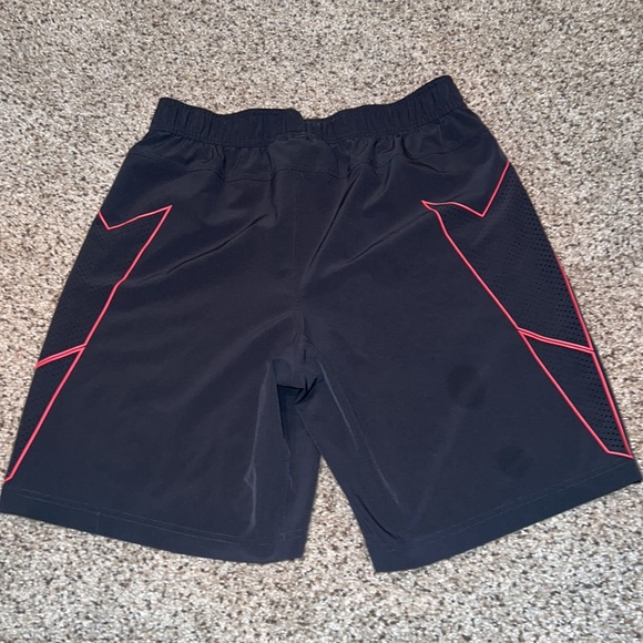 Under Armour Shorts - Picture 2 of 4